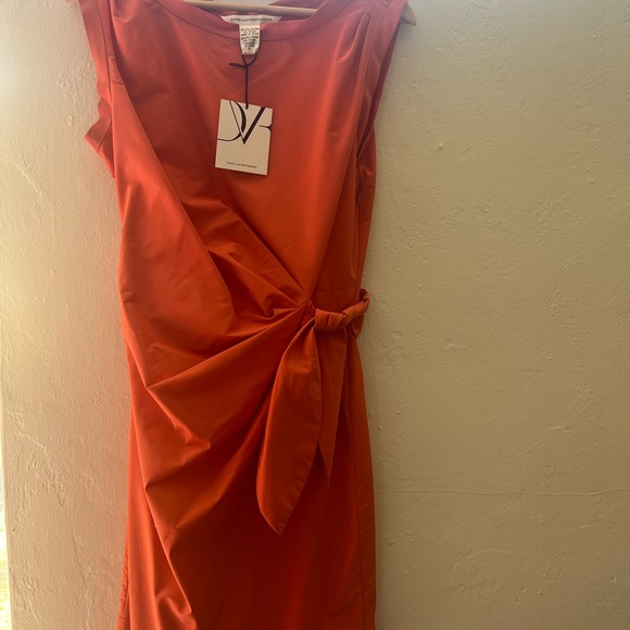 Diane Von Furstenberg Dresses & Skirts - Diane Von Furstenberg Sleeveless Tie-Waist Midi Dress - NWT